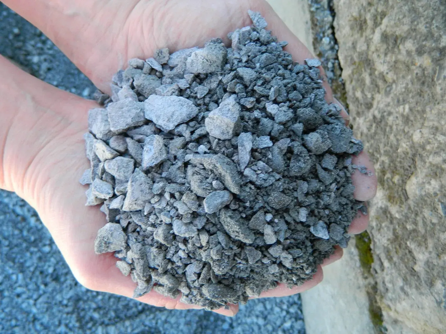 Crushed Rock vs. Gravel for a Washington Driveway: Which Should You Choose?