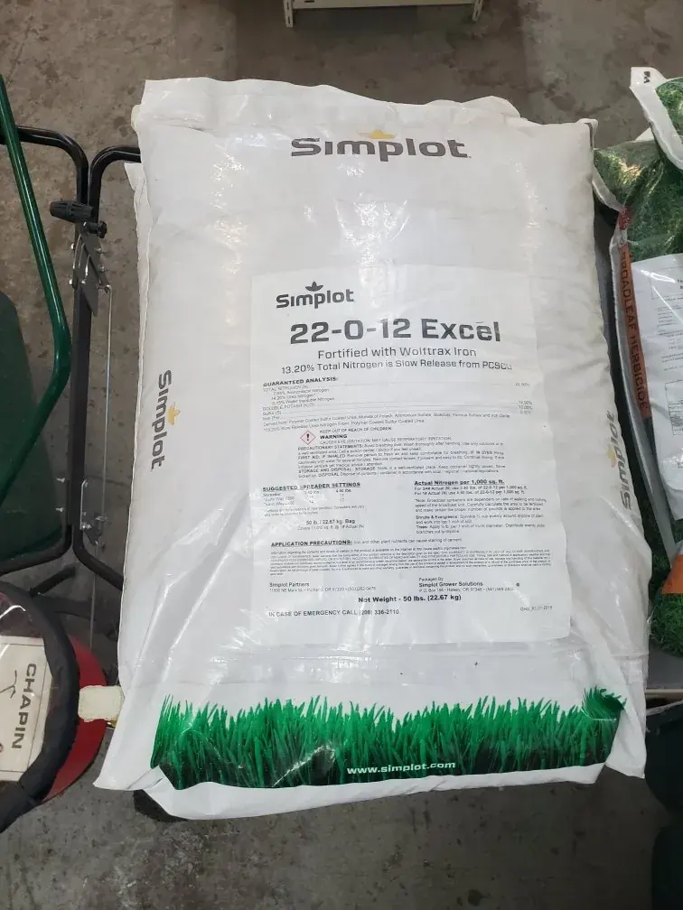 Fall & Winter Lawn Fertilizer  22-0-12 landscape material